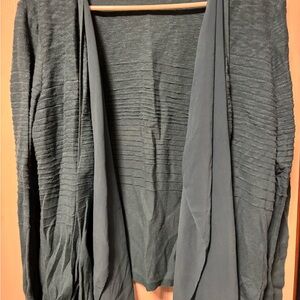 Elegant Gray Women's Sweater